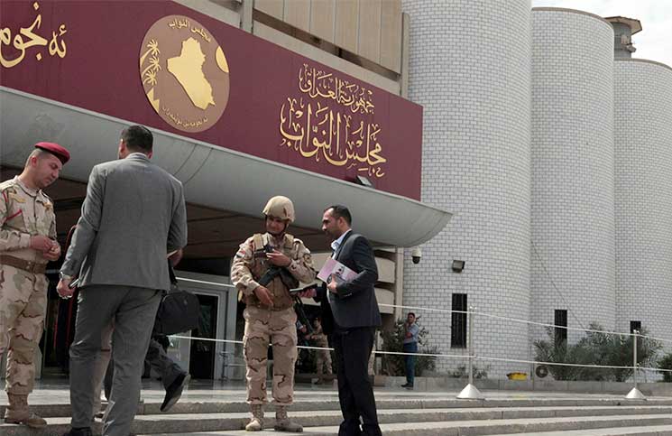 ﻿تسعة وزراء يواجهون الاستجواب في البرلمان العراقي والجبوري يدعو لمواجهة «آفة الفساد»